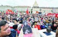 Il corteo nazionale dei lavoratori Indesit a Torino